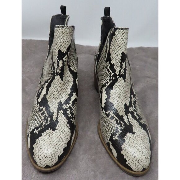 Dr. Scholl's Womens 8 Teammate Faux Leather Snakeskin Print Ankle Pull On Boots - Picture 2 of 11
